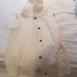 Twentyfourseven white sweater vest with fur hood